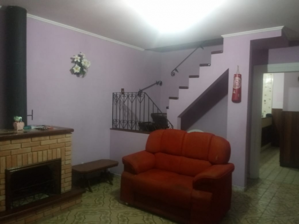 cASA COM 03 DORMITÓRIOS NO BAI